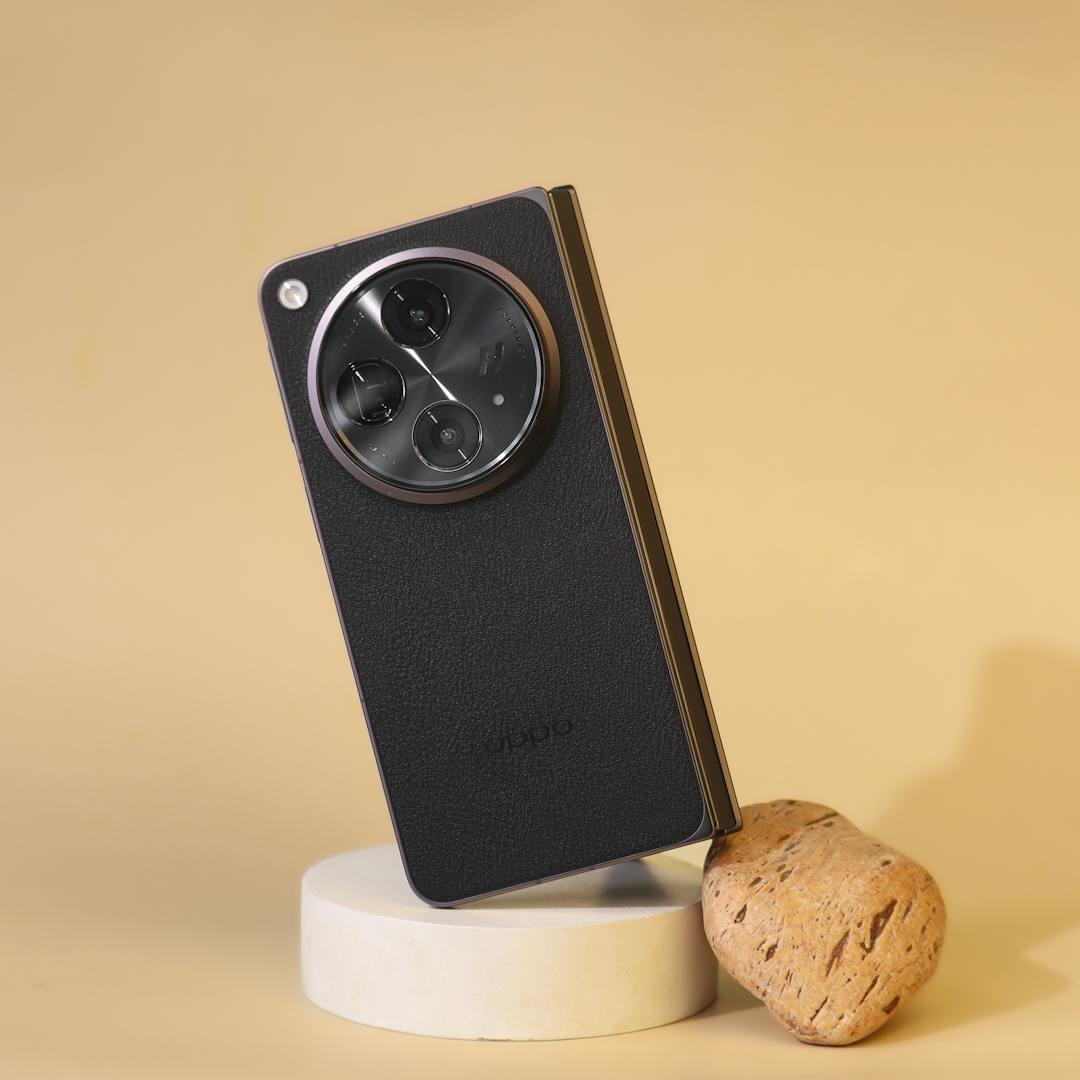 Tecno Phantom V Fold